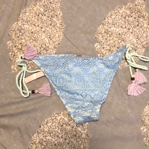 👙 VS Bikini Bottoms - Picture 2 of 3